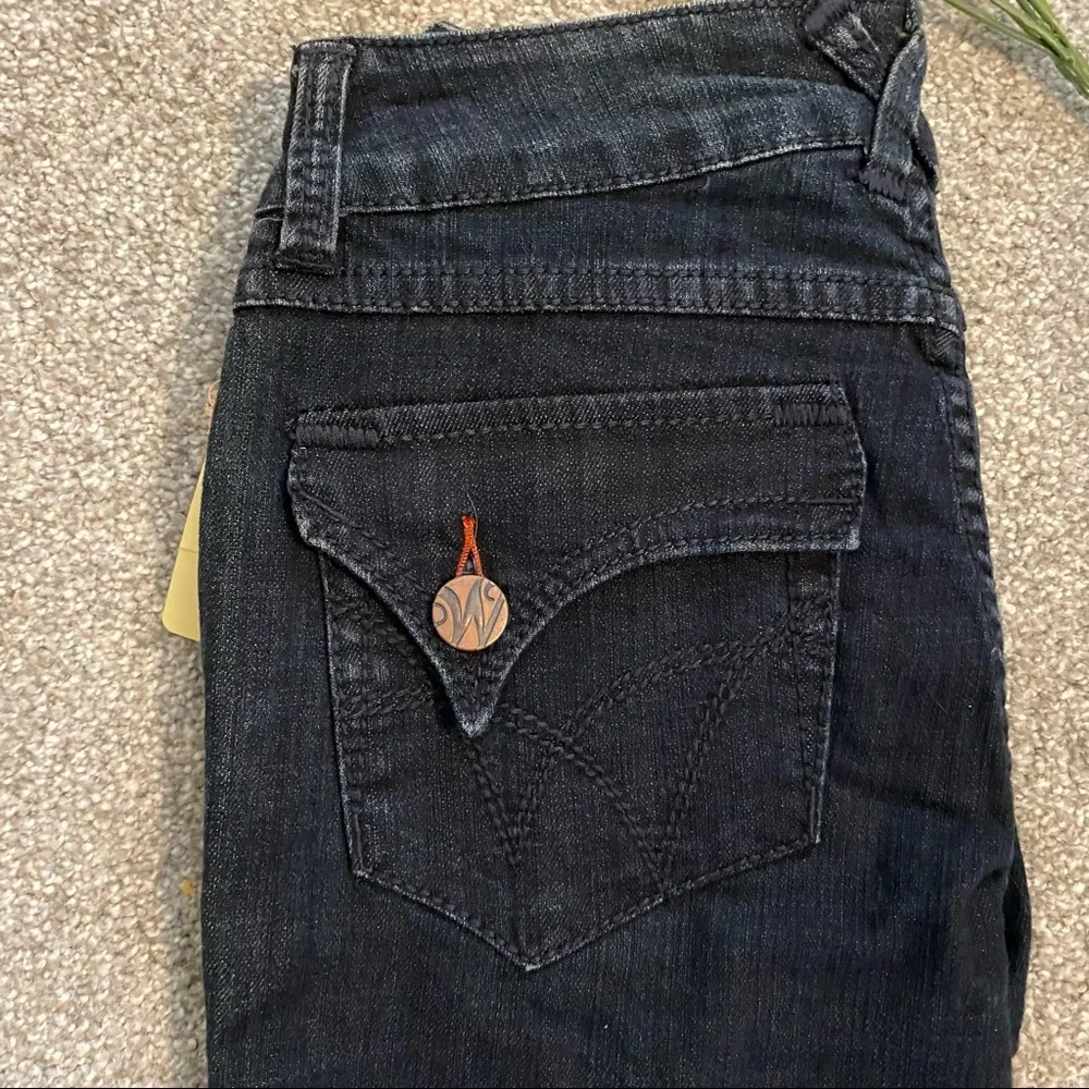 Worn (brand) Jeans low rise narrow bootleg jeans!